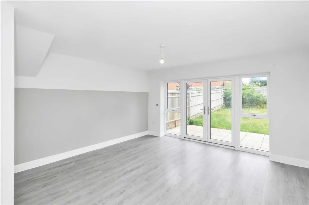 7e, Hall Grove, WELWYN GARDEN CITY, Hertfordshire, AL7 4PJ