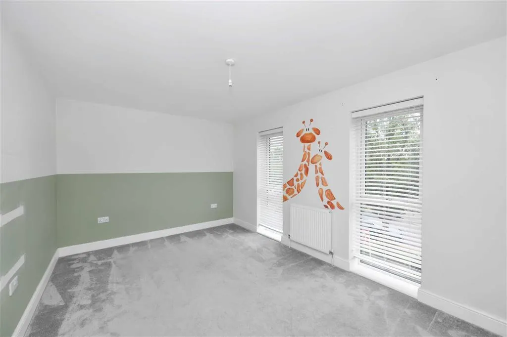 7e, Hall Grove, WELWYN GARDEN CITY, Hertfordshire, AL7 4PJ