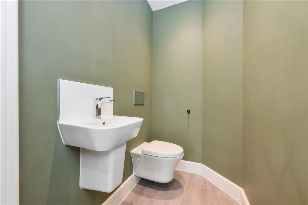 7e, Hall Grove, WELWYN GARDEN CITY, Hertfordshire, AL7 4PJ