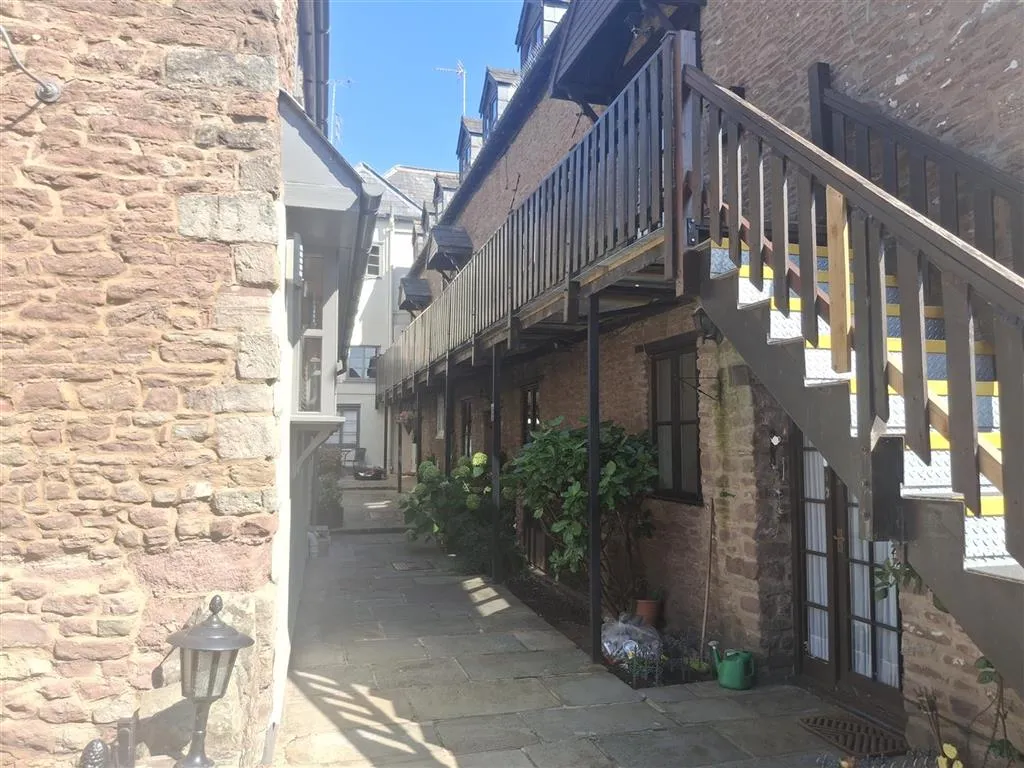 Flat 5, Serendipity Mews, Greytree Road, ROSS-ON-WYE, Herefordshire, HR9 7DQ