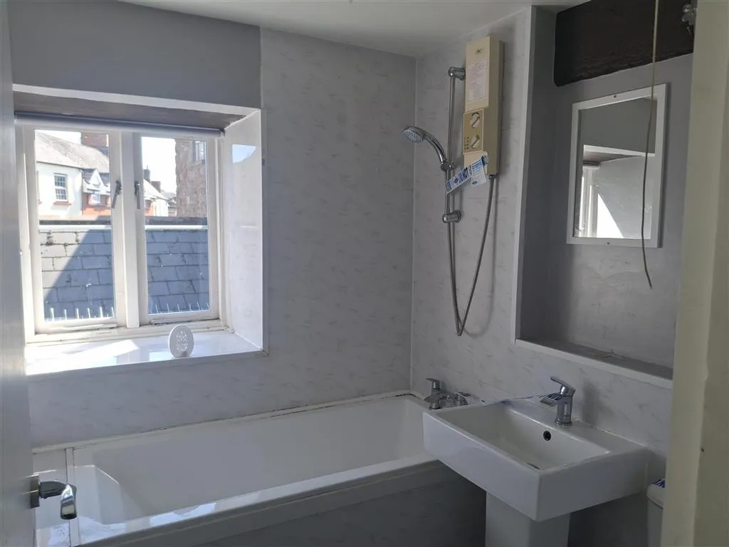 Flat 5, Serendipity Mews, Greytree Road, ROSS-ON-WYE, Herefordshire, HR9 7DQ
