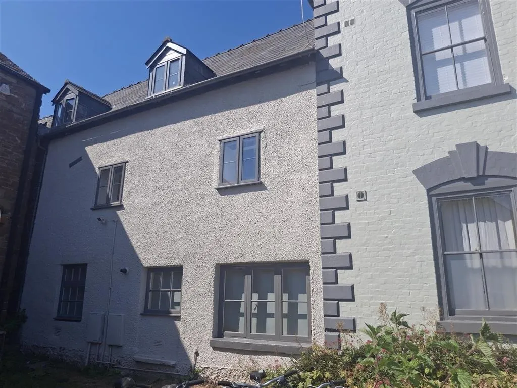 Flat 5, Serendipity Mews, Greytree Road, ROSS-ON-WYE, Herefordshire, HR9 7DQ