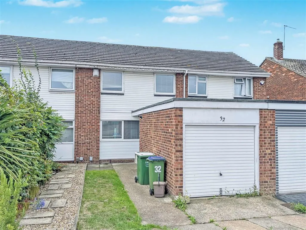32, Hilden Drive, ERITH, Kent, DA8 2LP