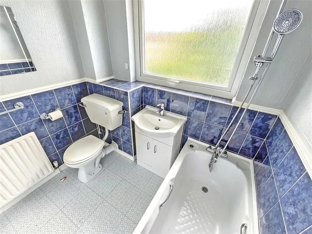 32, Hilden Drive, ERITH, Kent, DA8 2LP