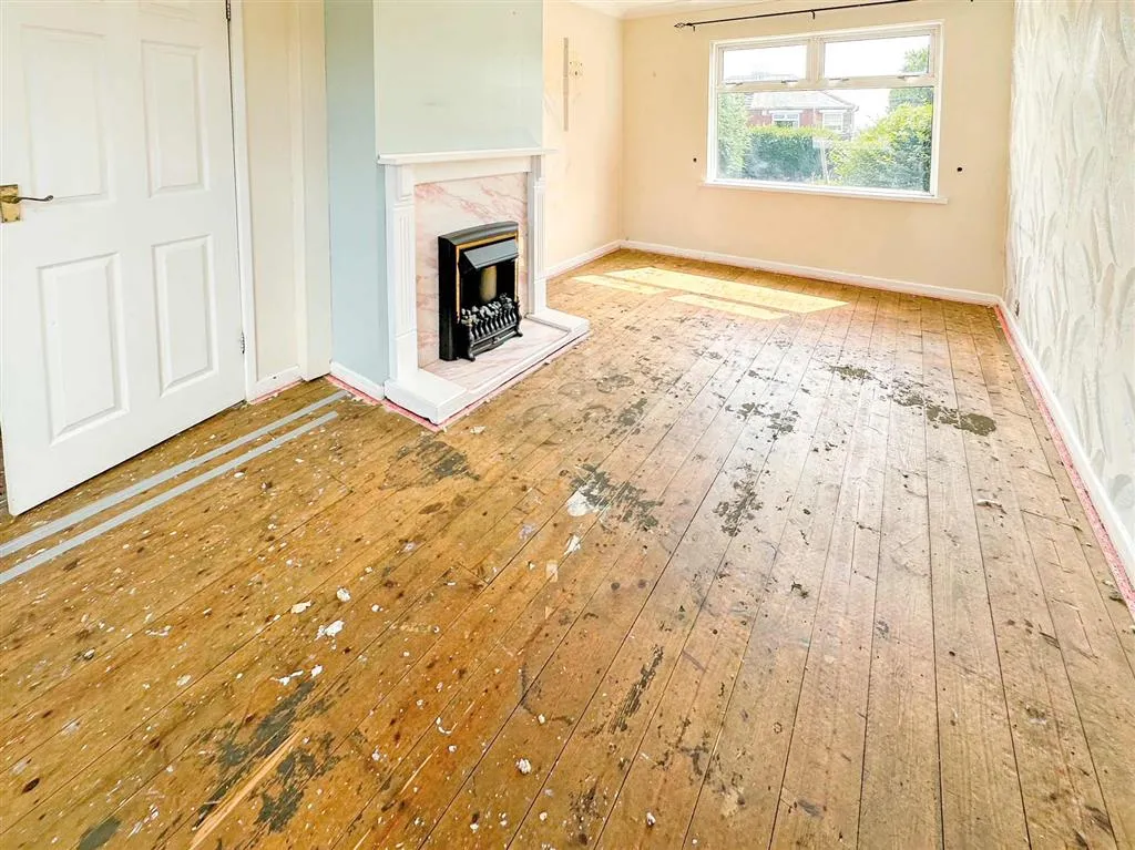 39, Briarmains Road, BATLEY, West Yorkshire, WF17 9QT
