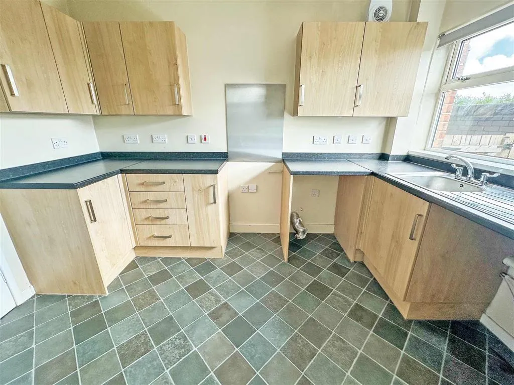 39, Briarmains Road, BATLEY, West Yorkshire, WF17 9QT