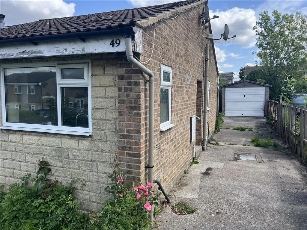 49, Glenrose Drive, BRADFORD, West Yorkshire, BD7 2QQ