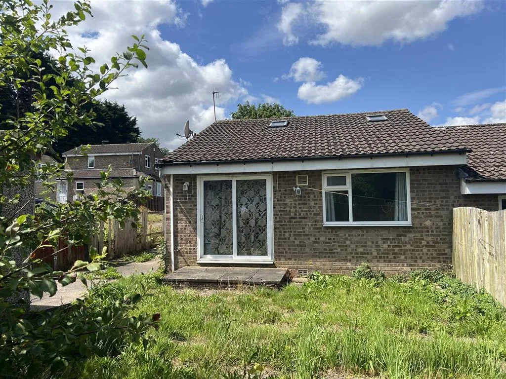 49, Glenrose Drive, BRADFORD, West Yorkshire, BD7 2QQ