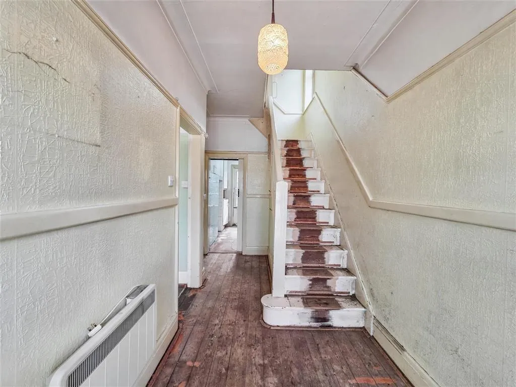 2, Longfield Avenue, MANCHESTER, Lancashire, M41 9DP
