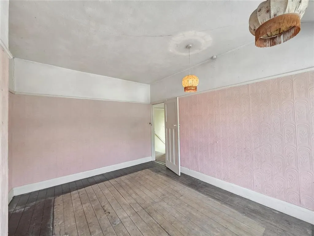 2, Longfield Avenue, MANCHESTER, Lancashire, M41 9DP