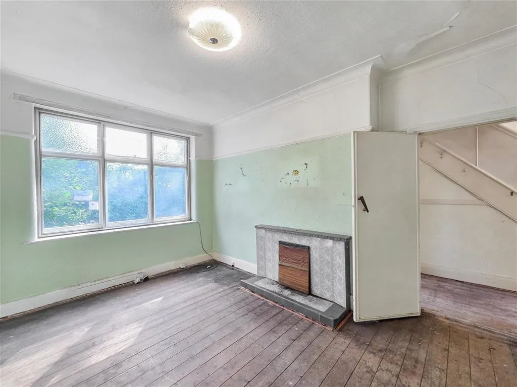 2, Longfield Avenue, MANCHESTER, Lancashire, M41 9DP
