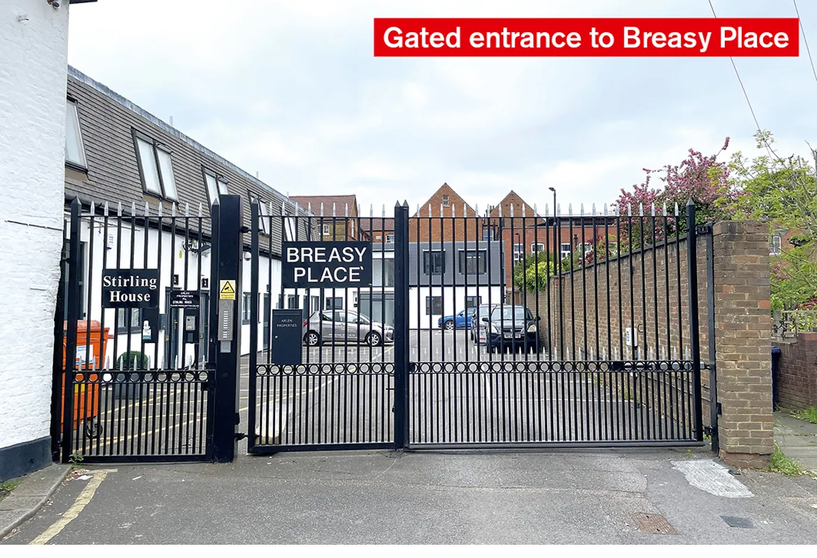 6 Breasy Place, Burroughs Gardens, Hendon, London NW4 4AT