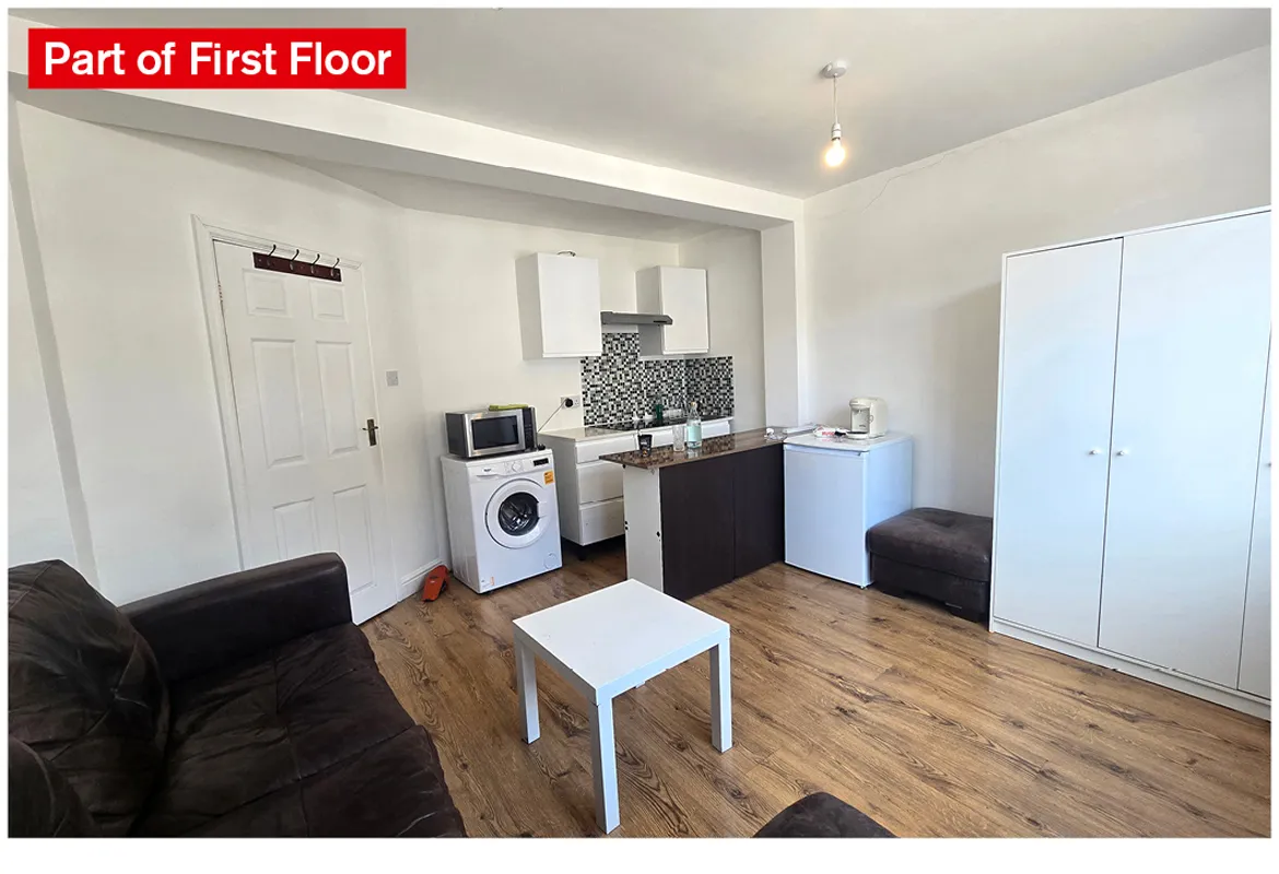 1 Whytecliffe Road South, Purley, Surrey CR8 2AY