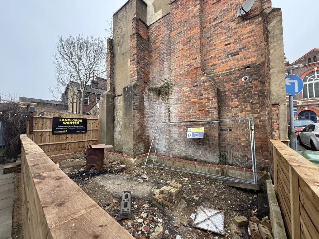 Land at 48b High Town Road, Luton, LU2 0DE