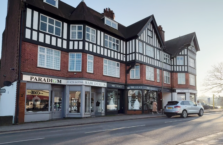 Clay Hill House, Wey Hill, Haslemere, Surrey, GU27 1DA