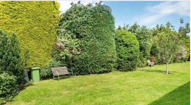 24 Winton Court, Winton Road, Petersfield, Hampshire, GU32 3HB