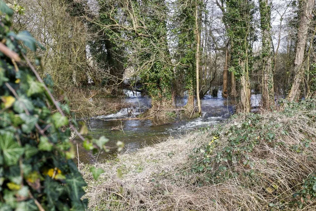 Land North East Spring Well Lane, Rickmansworth, WD3 8UX