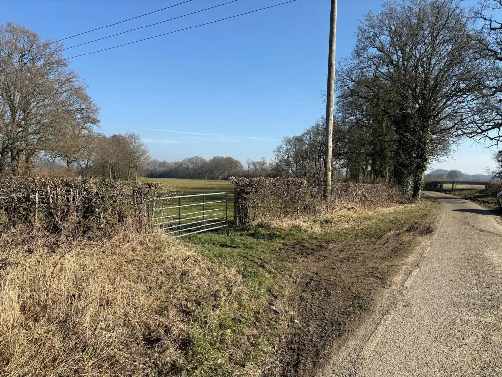 Land on St Piers Lane, Lingfield, RH7 6PN