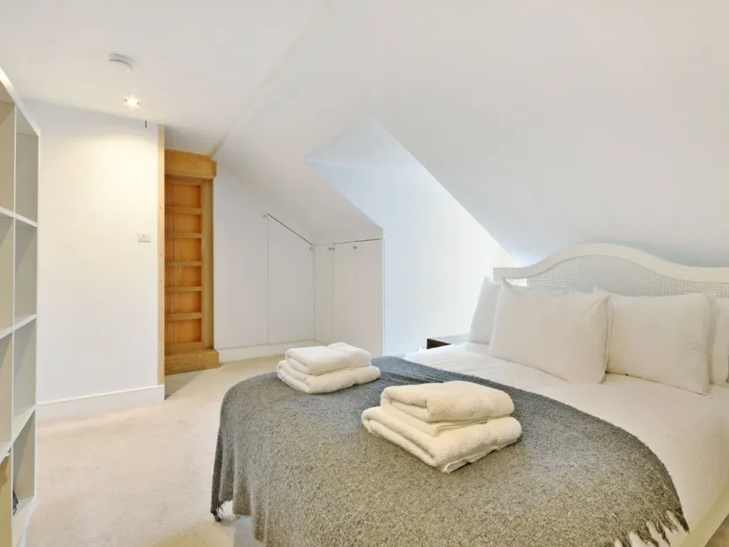 107 Shirland Road, London, W9 2EL