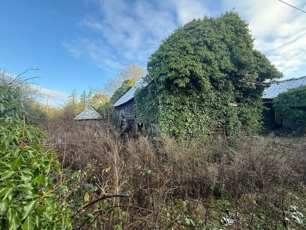 Land and Building 2, off Bonnetts Lane, Gatwick, West Sussex, RH11 0NY