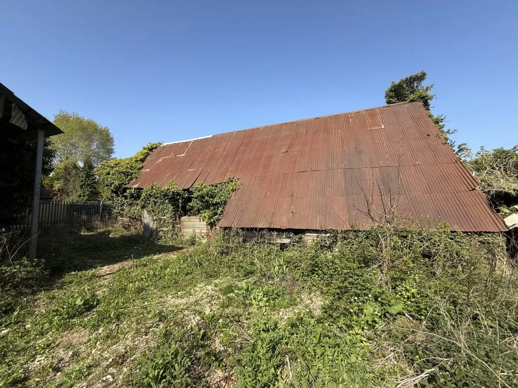Land and Building 2, off Bonnetts Lane, Gatwick, West Sussex, RH11 0NY