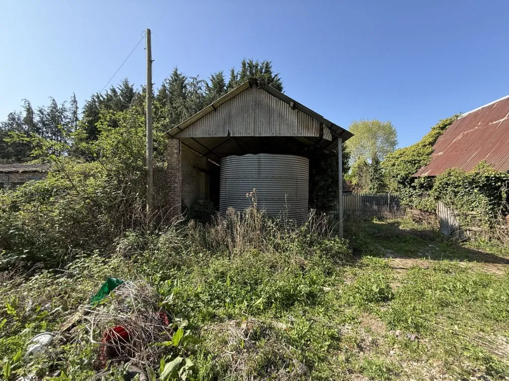 Land and Building 3, off Bonnetts Lane, Gatwick, West Sussex, RH11 0NY