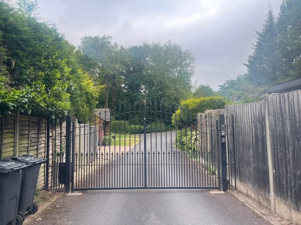 Land at Lindenwood, West Midlands, B73 6DA