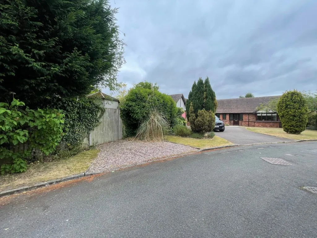 Land at The Moorings, Burton on Trent, DE1 7BG