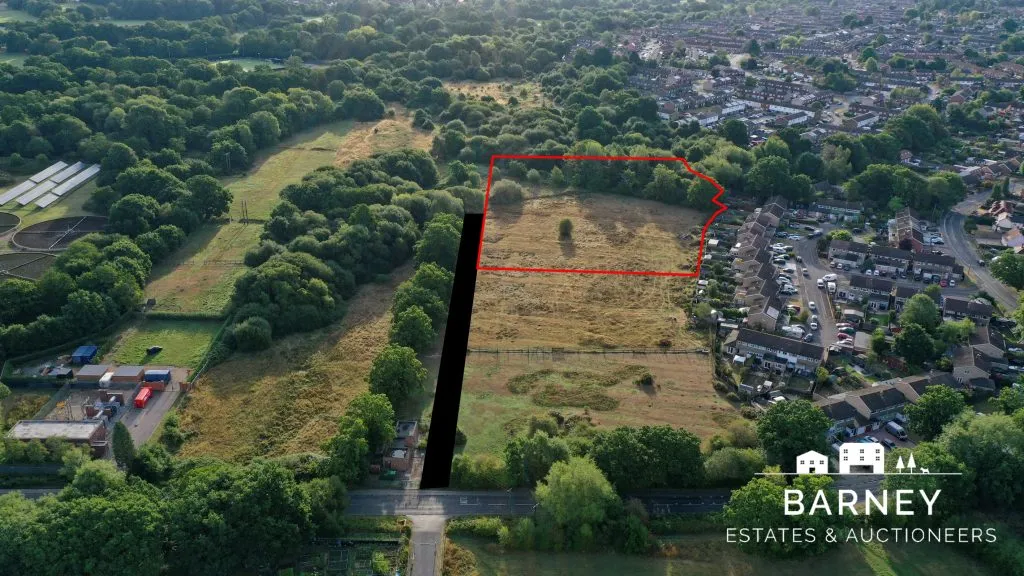 Land off Swan Lane, Berkshire, GU47 9DA