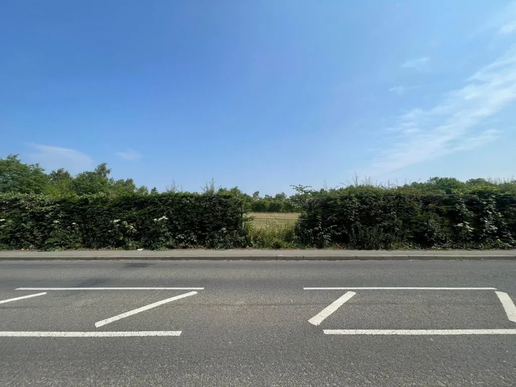 Land off Mansfield Road, Derbyshire, S41 0JN