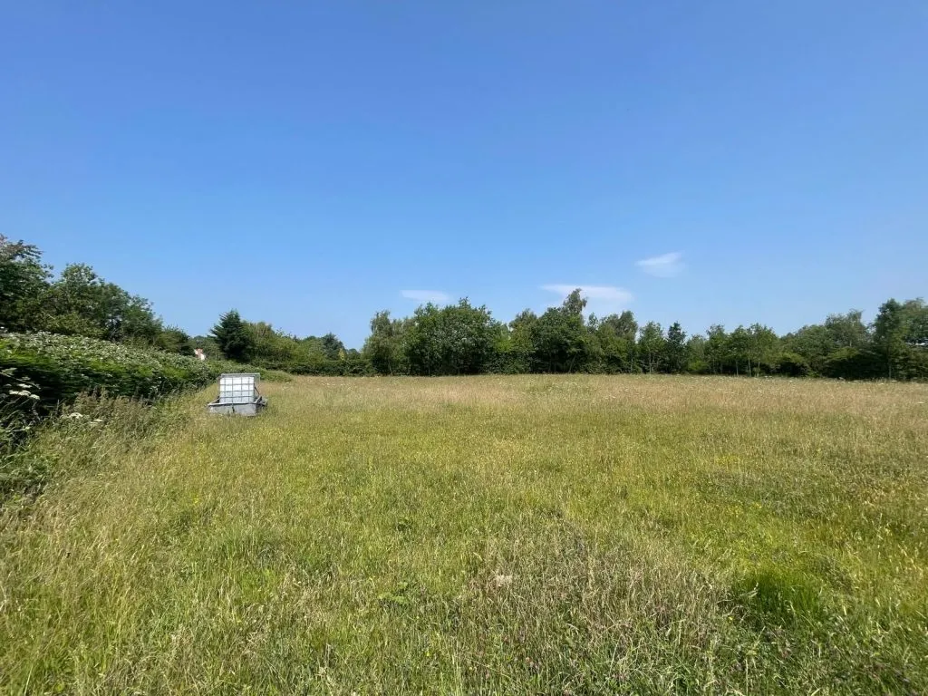 Land off Mansfield Road, Derbyshire, S41 0JN