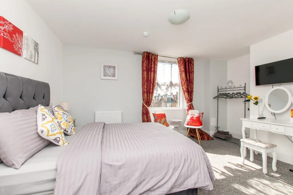 8 Ethelbert Crescent, Kent, CT9 2AY