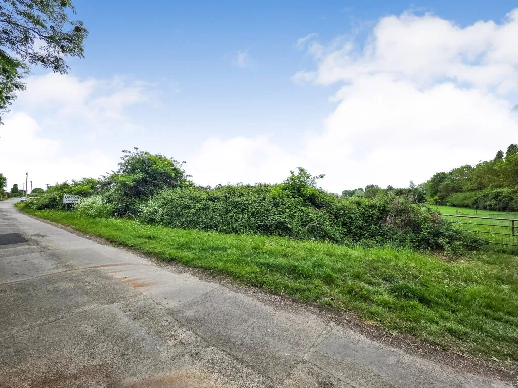 Land at Upton Road, Buckinghamshire, HP17 8UE
