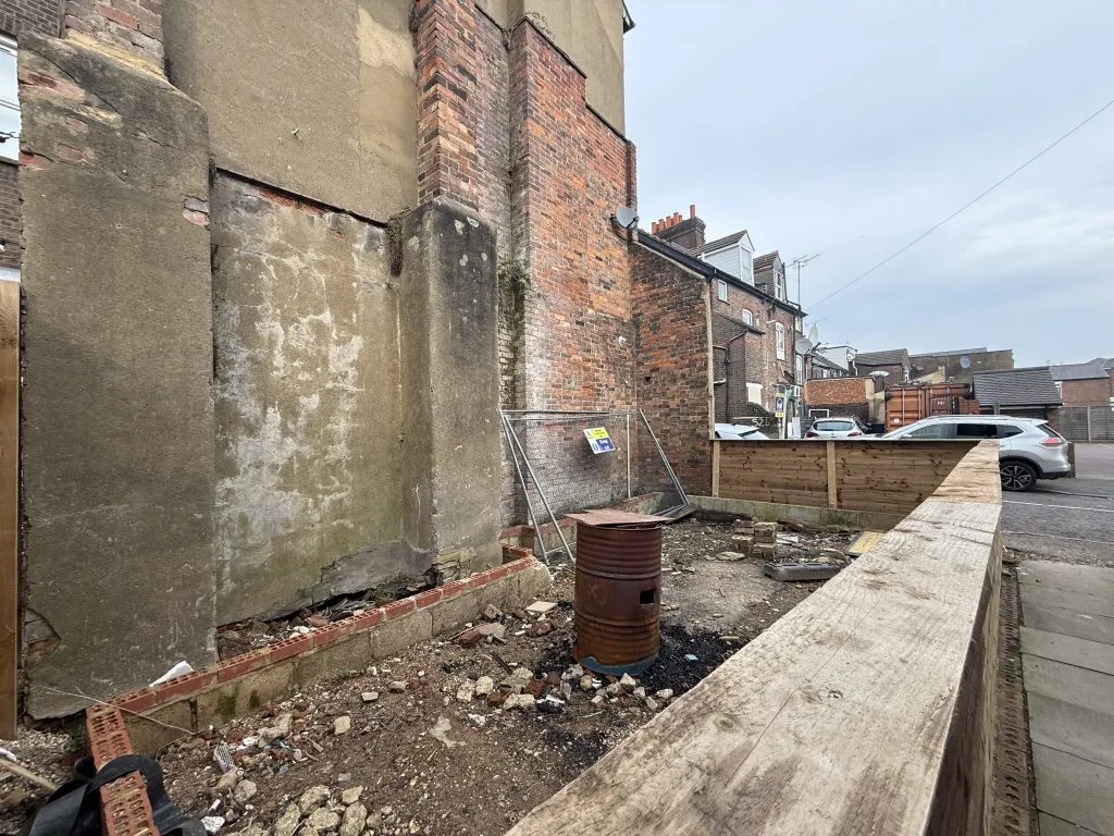 Land at 48b High Town Road Luton LU2 0DE