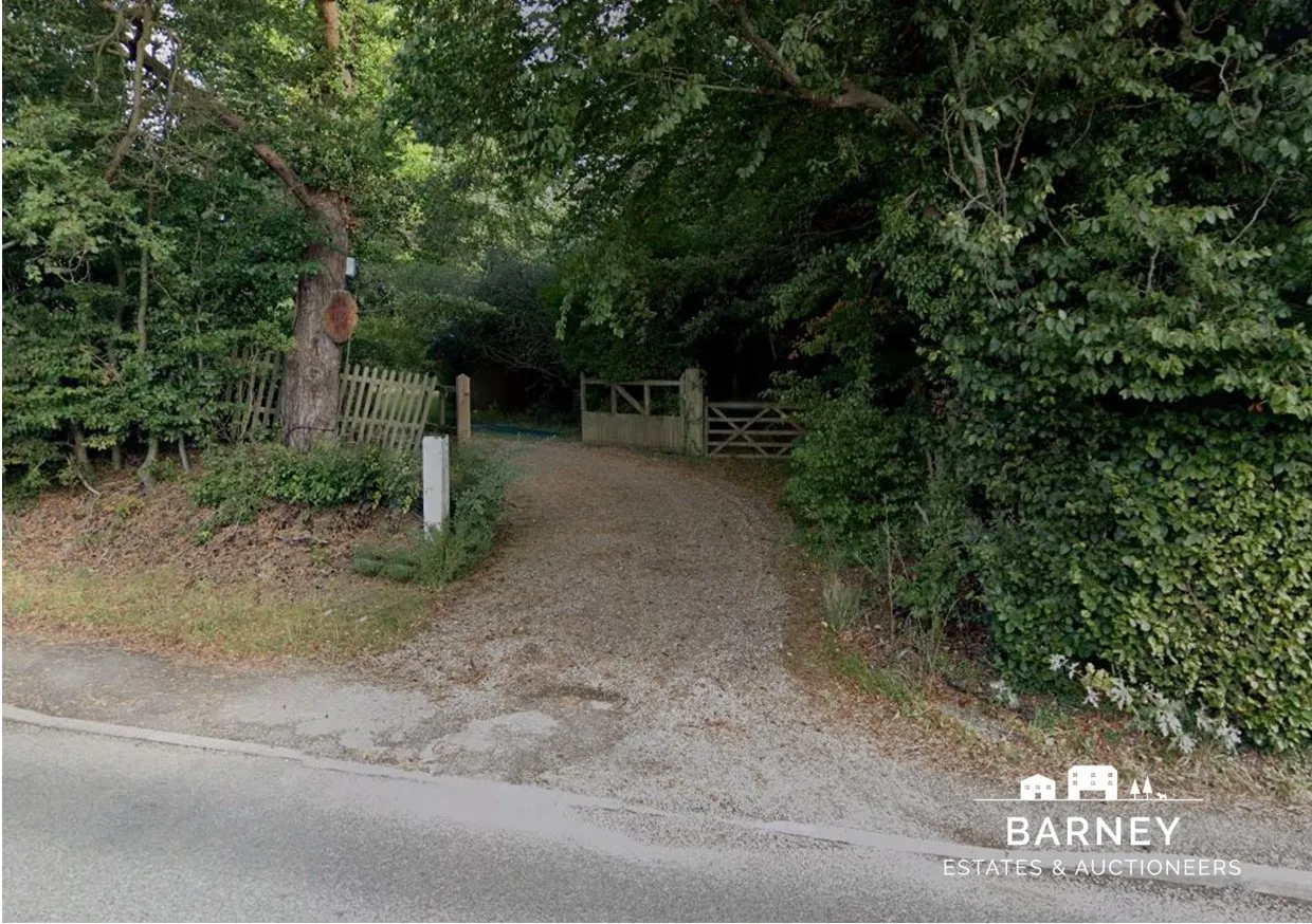 Land at Great Missenden, Buckinghamshire, HP16 0SW
