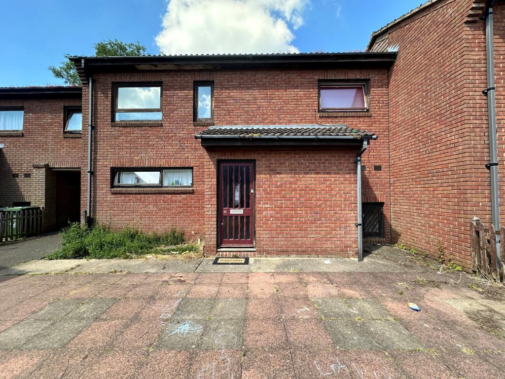3 bed End of Terrace