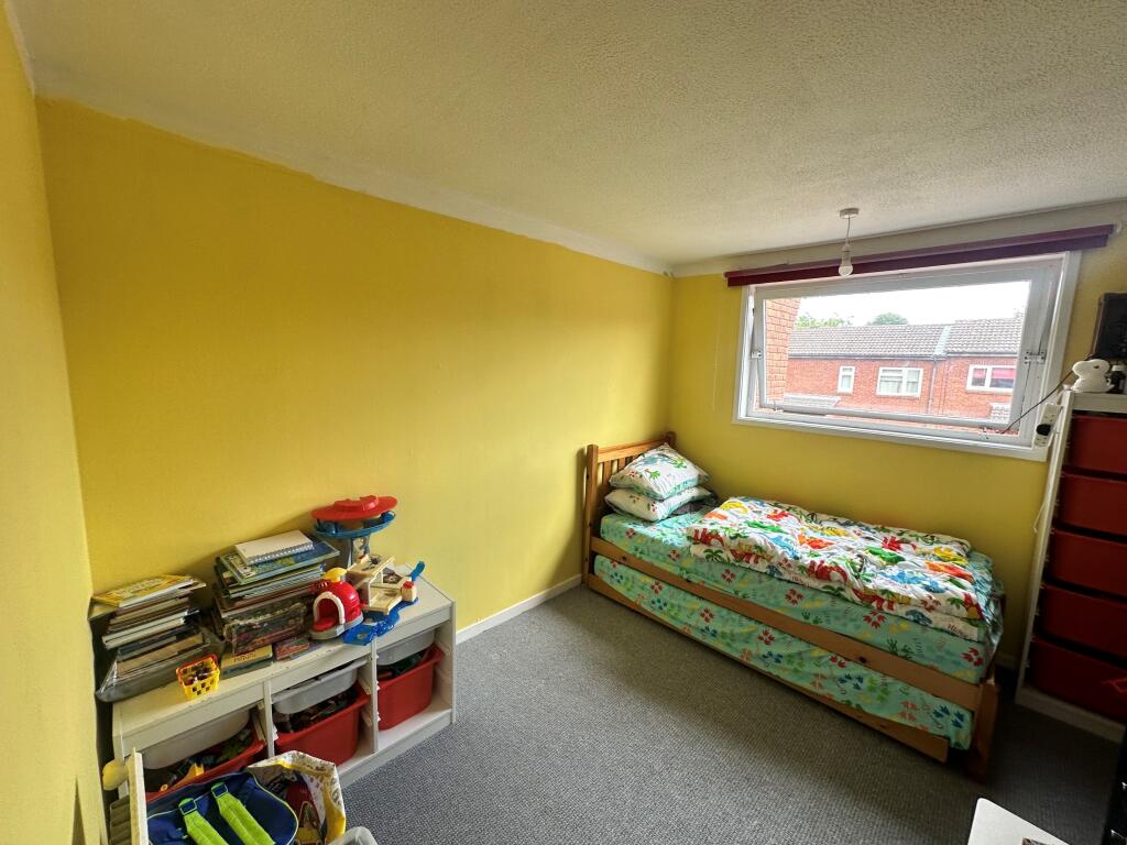 3 bed End of Terrace