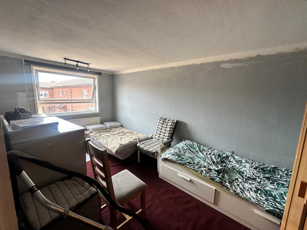 3 bed End of Terrace