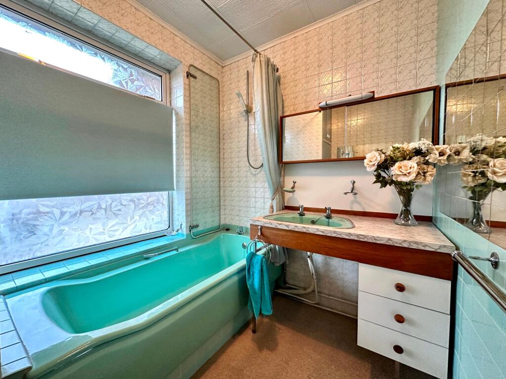 3 bed Semi-Detached