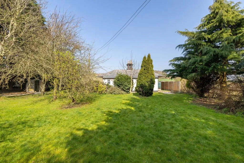 2 bed Character Property