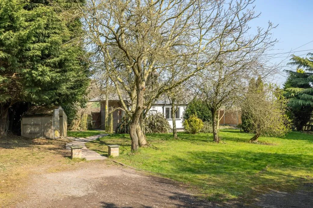 2 bed Character Property