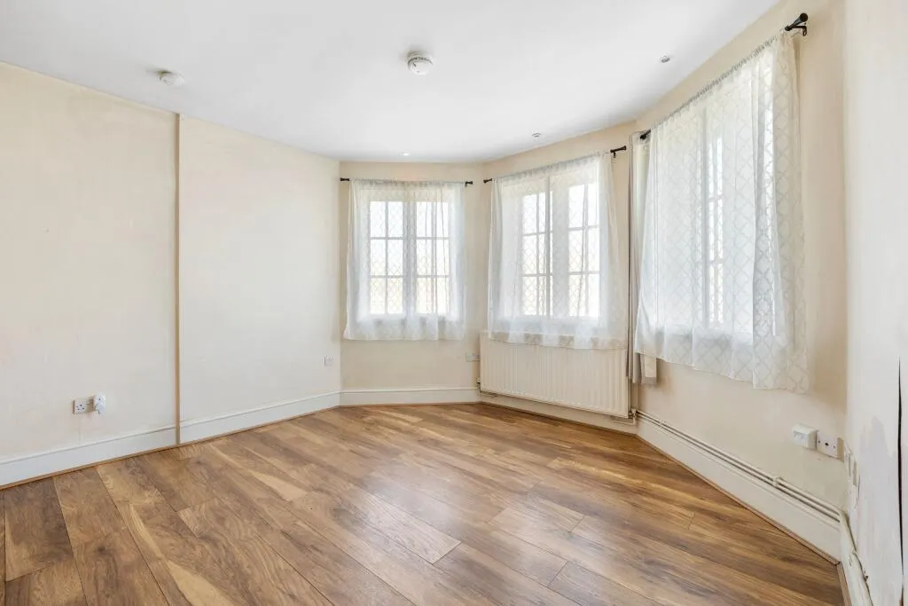 2 bed Character Property
