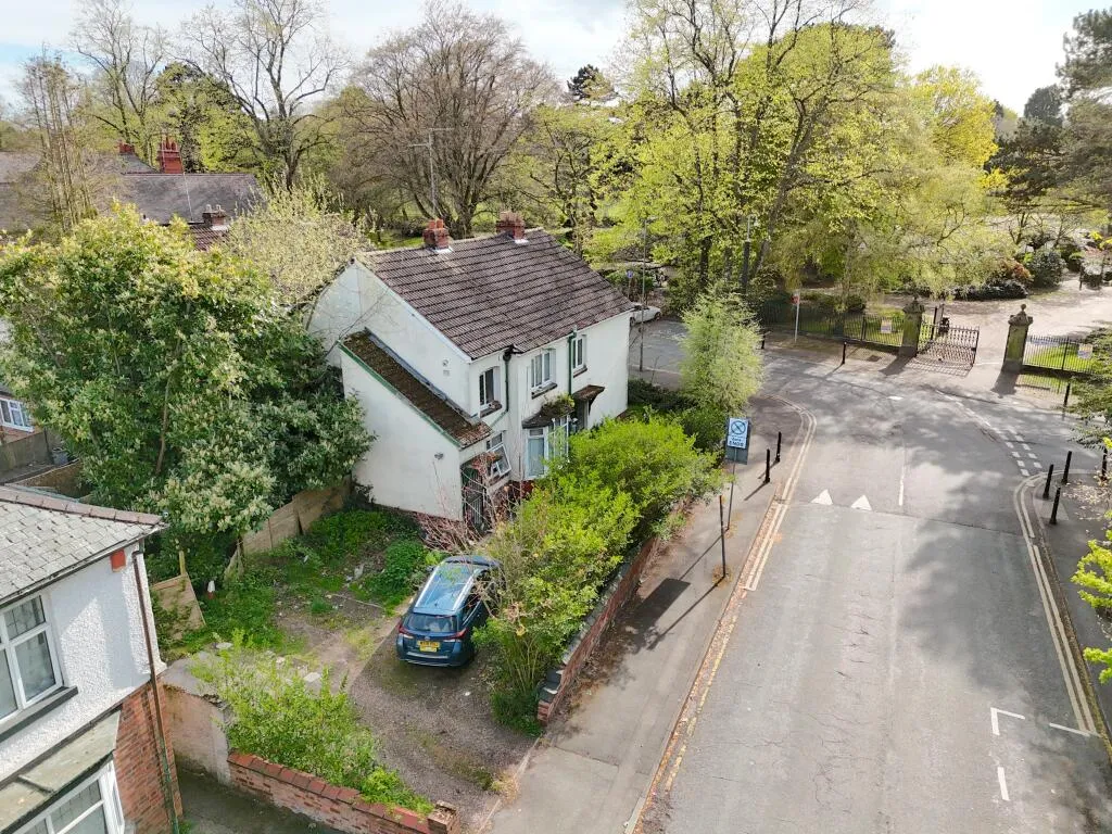 2 bed Block of Apartments