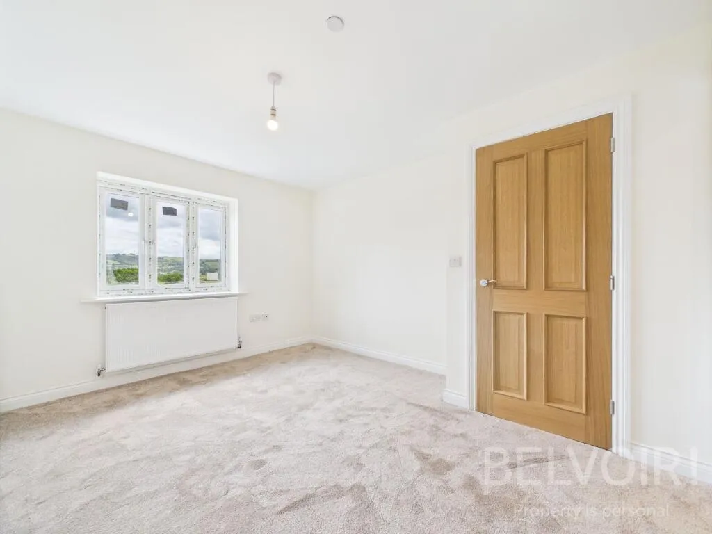 4 bed Detached
