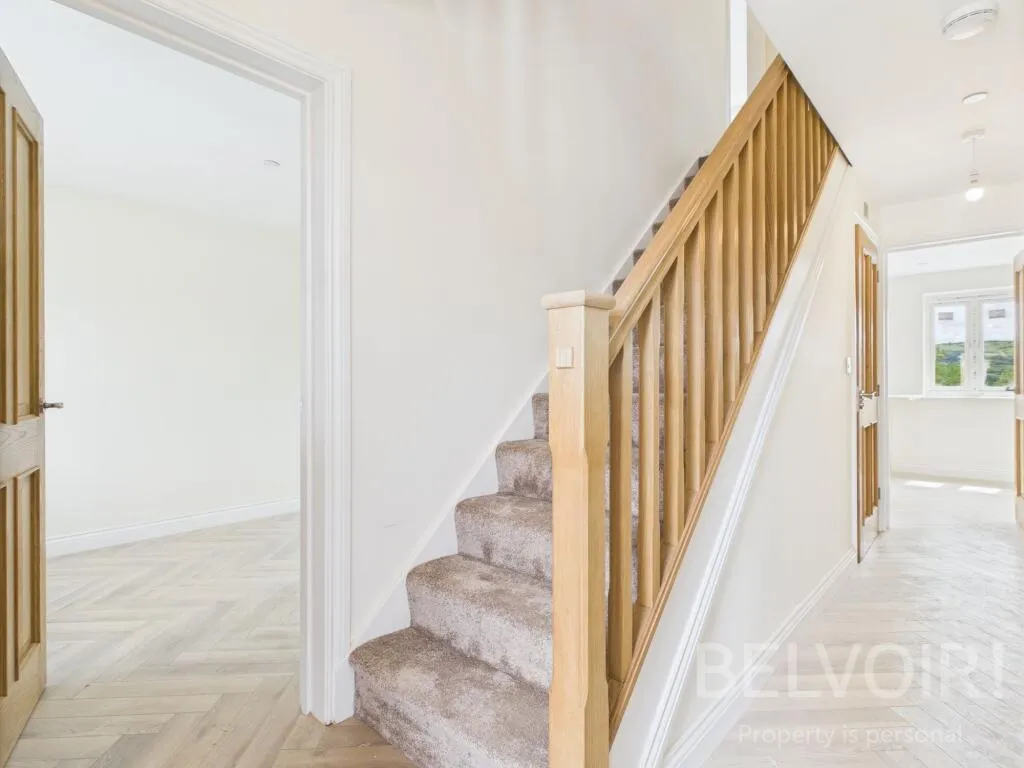 4 bed Detached
