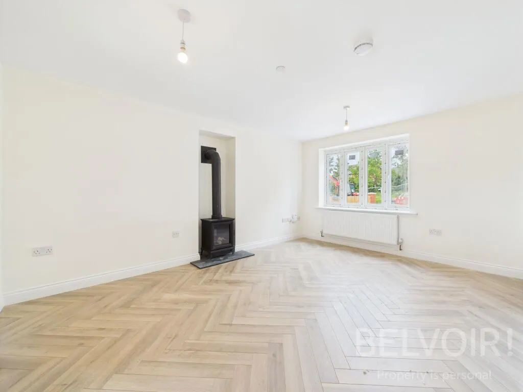 4 bed Detached