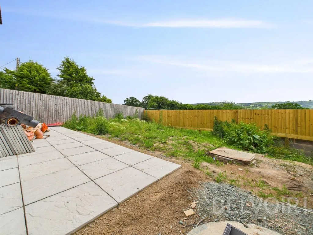 4 bed Detached