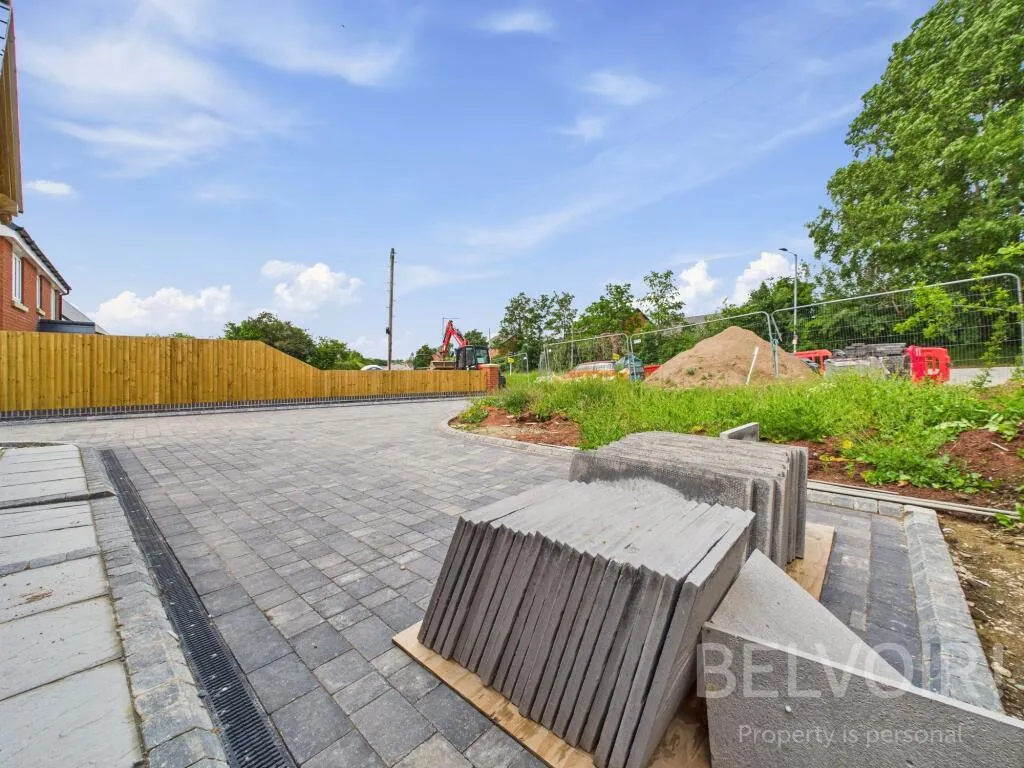4 bed Detached