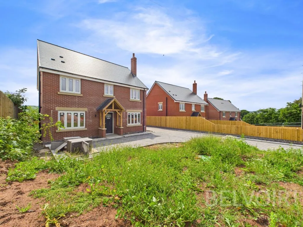 4 bed Detached