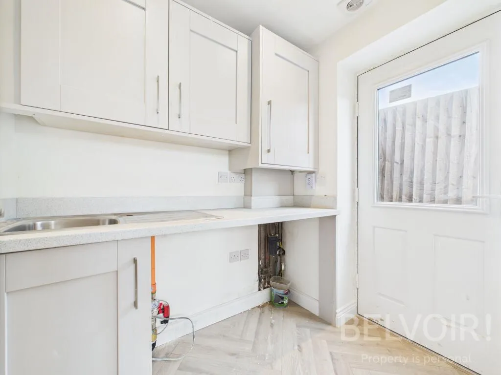 4 bed Detached